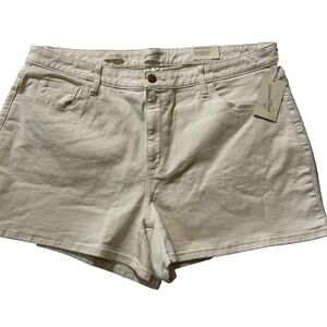 Universal Thread woman's off white high rise Midi Denim Shorts‎ Size 26W